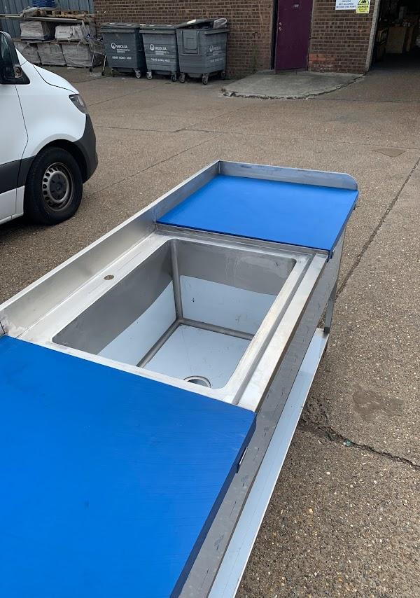 Canopy sink detail
